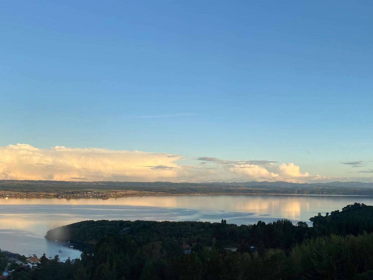 Acacia Cliffs Lodge Taupo Bagian luar foto